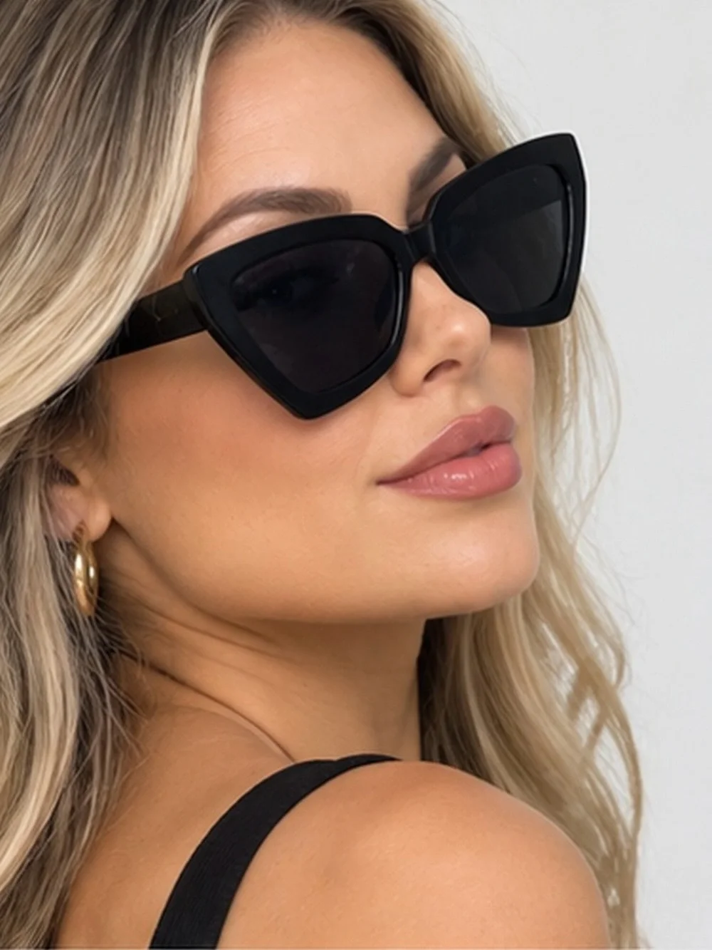 N/A stylish black